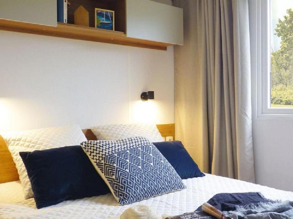 Chalet Op Camping Lauwersoog Met 3 Slaapkamers En Vaatwasser - Joycasa Εξωτερικό φωτογραφία