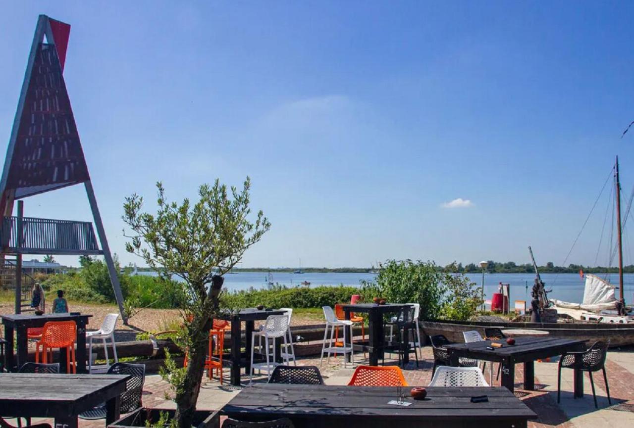 Chalet Op Camping Lauwersoog Met 3 Slaapkamers En Vaatwasser - Joycasa Εξωτερικό φωτογραφία