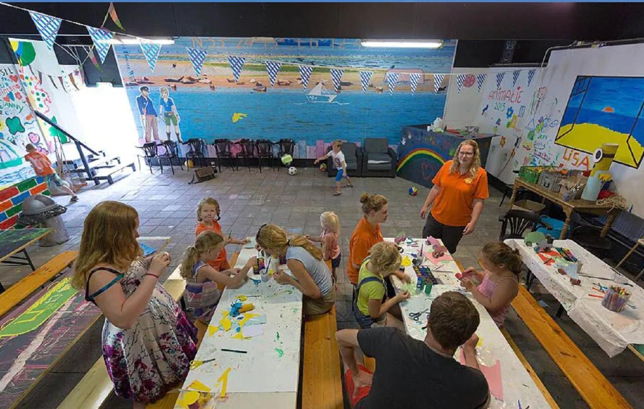 Chalet Op Camping Lauwersoog Met 3 Slaapkamers En Vaatwasser - Joycasa Εξωτερικό φωτογραφία